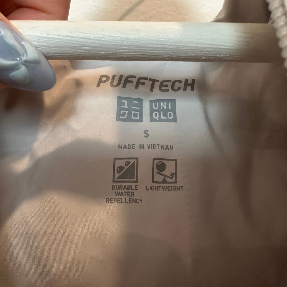 NWT Uniqlo Pufftech Off White hooded insulated lightweight water repellent parka - Picture 5 of 6